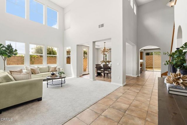 675 Charleston Place, Ventura
