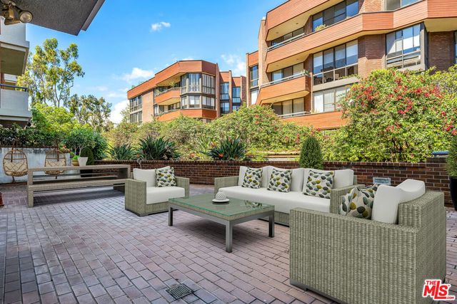 200 N Swall Drive # 313, Beverly Hills