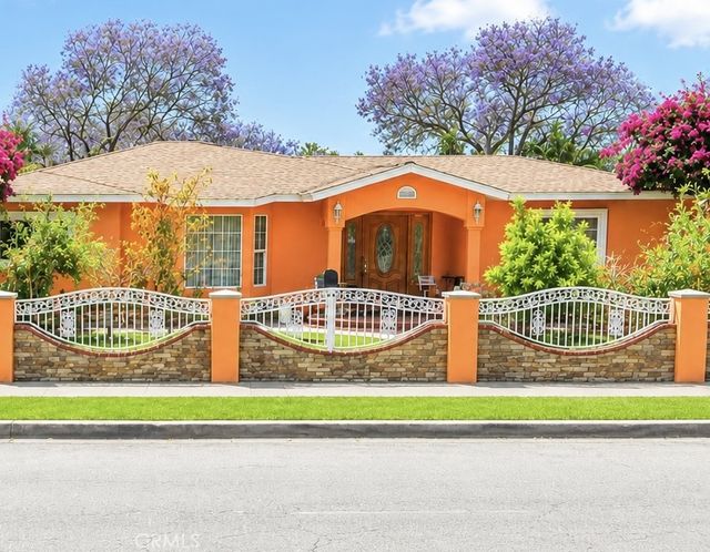 2004 W Mcfadden, Santa Ana