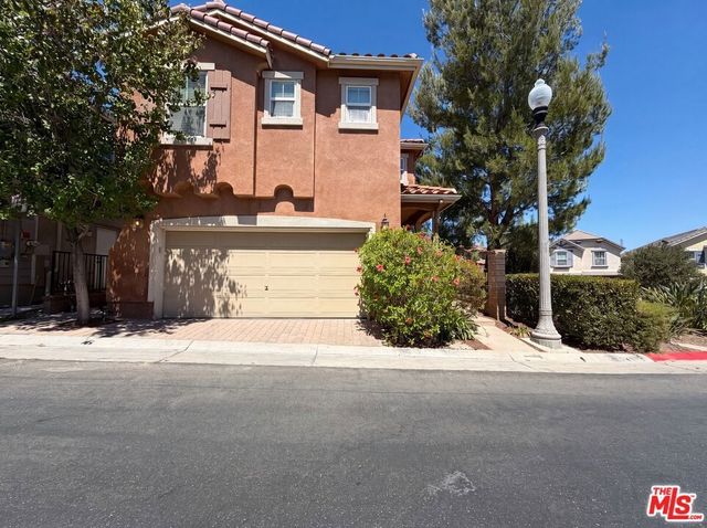 29206 Rio Lobo Way, Valencia