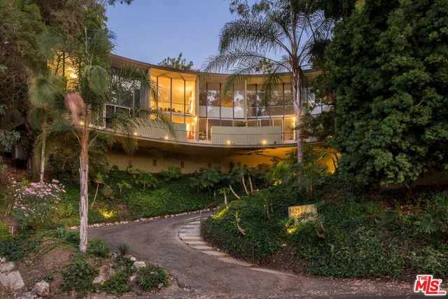 3625 Fredonia Drive # 2, Los Angeles