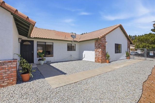 1340 Via Feliz, Fallbrook