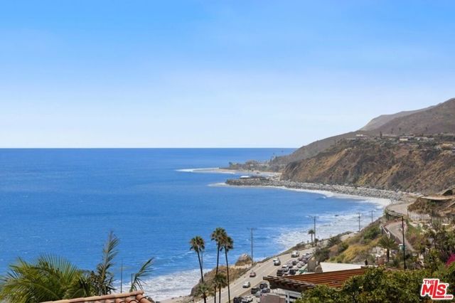 17713 Posetano Road, Pacific Palisades