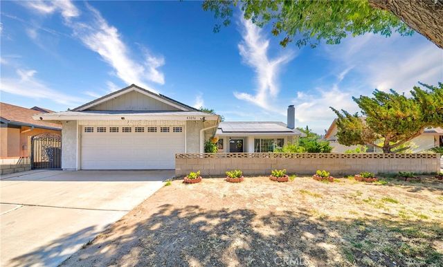 43056 Larwood Street, Lancaster