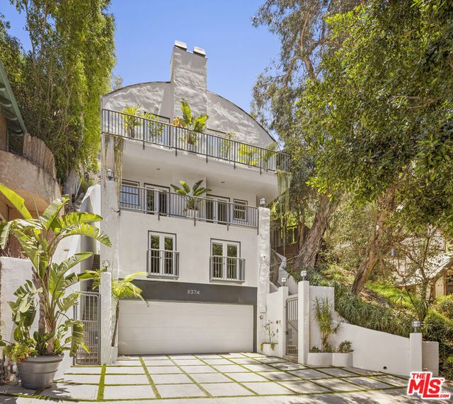 8374 Yucca Trail, Los Angeles