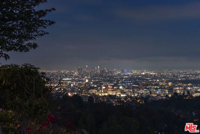 7132 Macapa Drive, Los Angeles