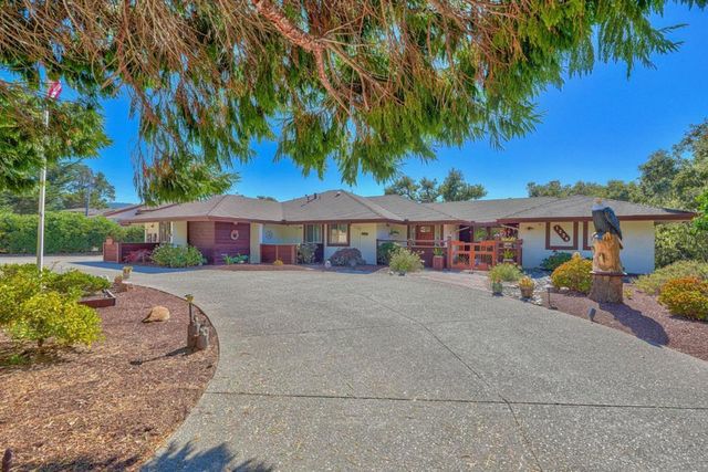 1239 Josselyn Canyon Road, Monterey