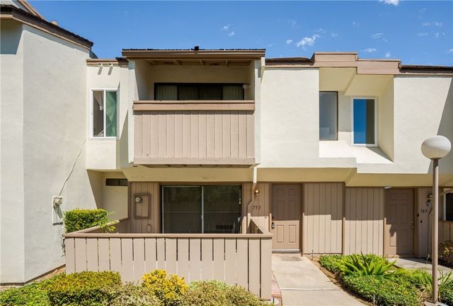 753 Wagon Wheel, Brea