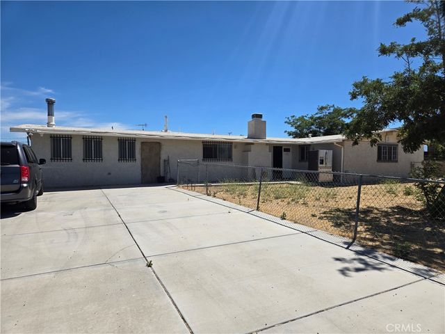 16785 Spruce, Hesperia