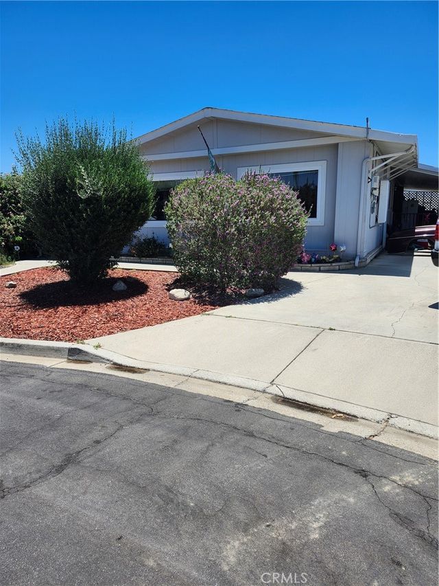 43579 Walden Way, Hemet