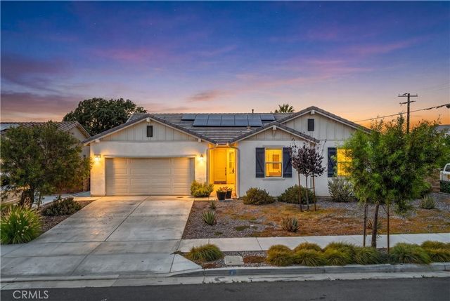 9019 Black Thorn Street, Jurupa Valley