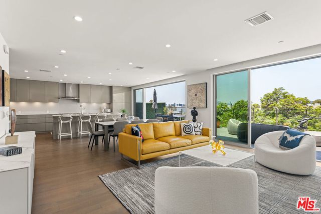 728 N Sweetzer Avenue # 403, West Hollywood