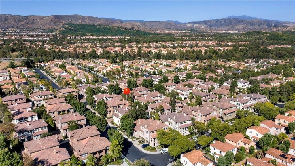 128 Talmadge, Irvine