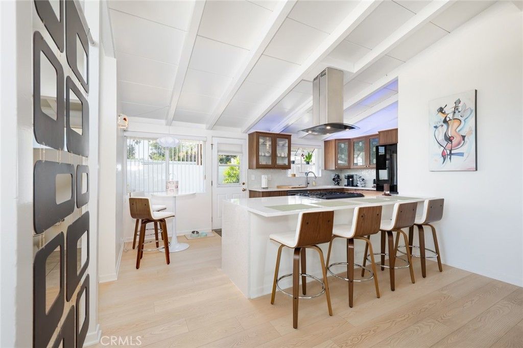 19800 Friar, Woodland Hills