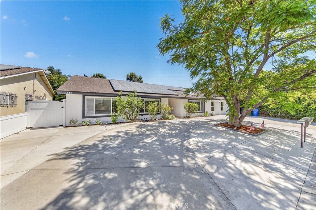 19243 Knapp St, Northridge