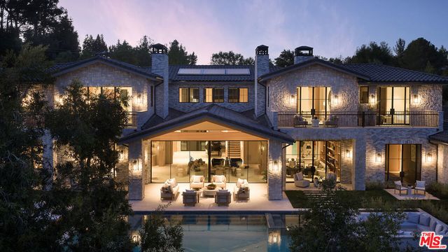 5544 Hoback Glen Road, Hidden Hills