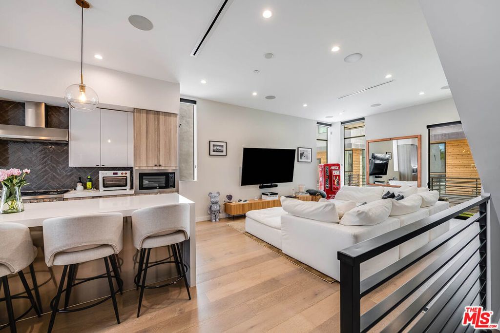 4425 Studio Place, Studio City