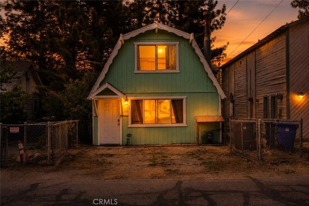 1111 W Aeroplane, Big Bear City