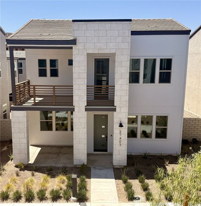 27403 Creekwood Lane, Valencia