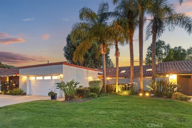 537 Vista Grande, Newport Beach