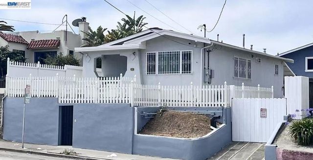 3325 Macarthur Blvd, Oakland