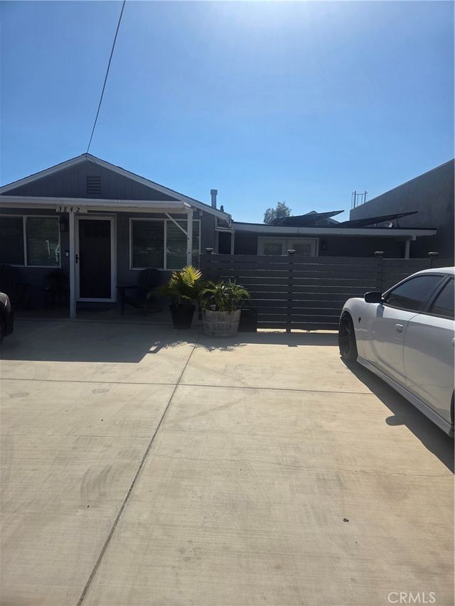 3842 Hillside, Norco