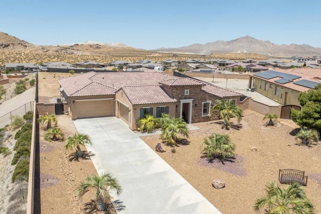 19506 Arcata Road, Apple Valley