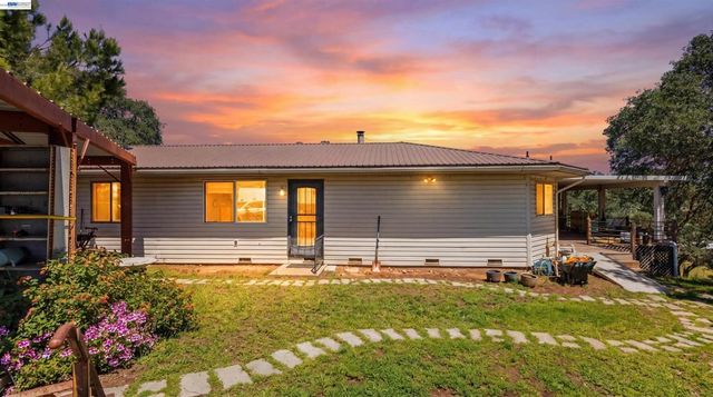 8037 Savage Way, Valley Springs