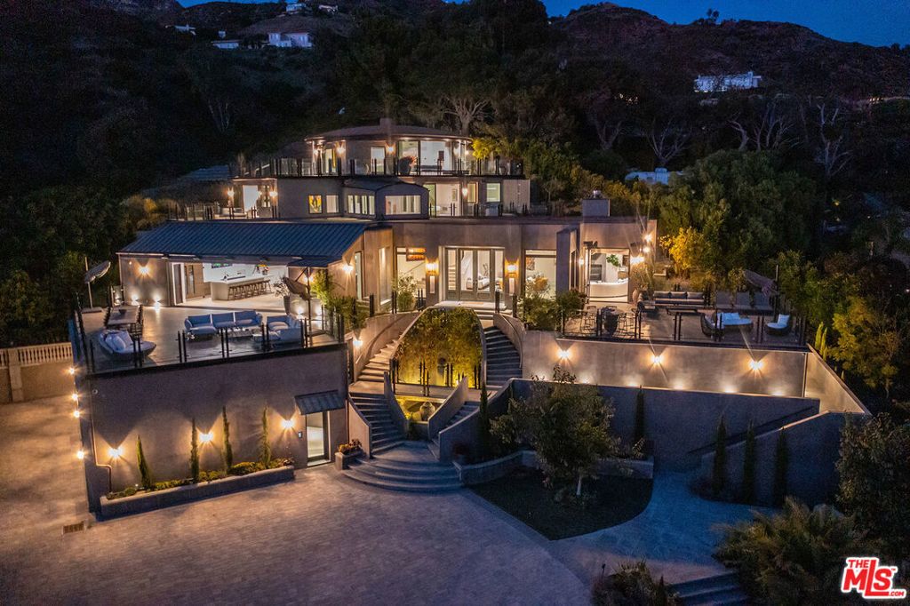 31555 Pacific Coast Highway, Malibu