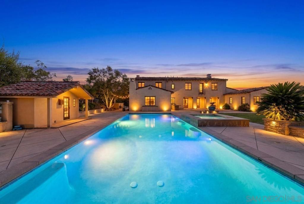 8306 The Landing Way, San Diego