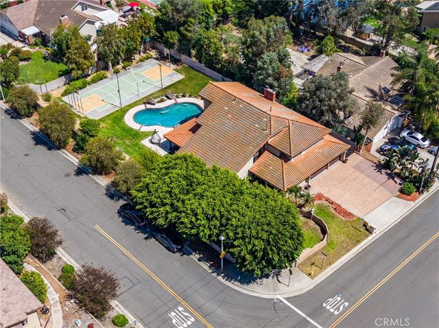 6000 Highland, Yorba Linda