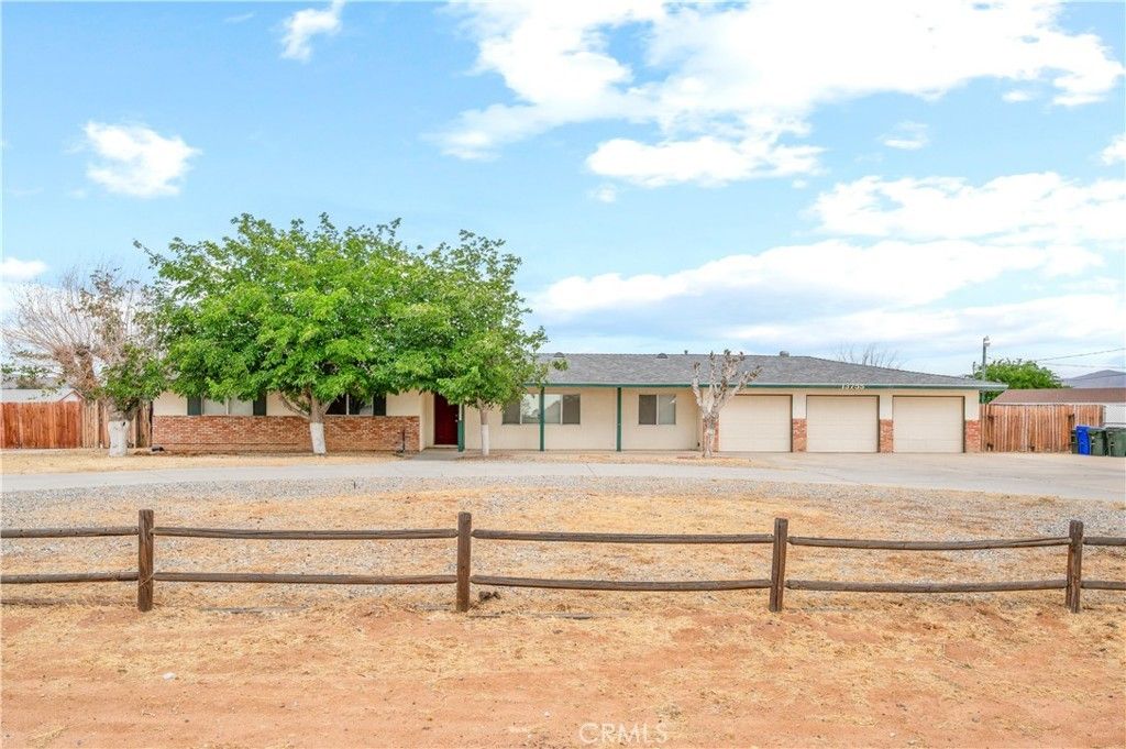 13755 Mohawk Rd, Apple Valley