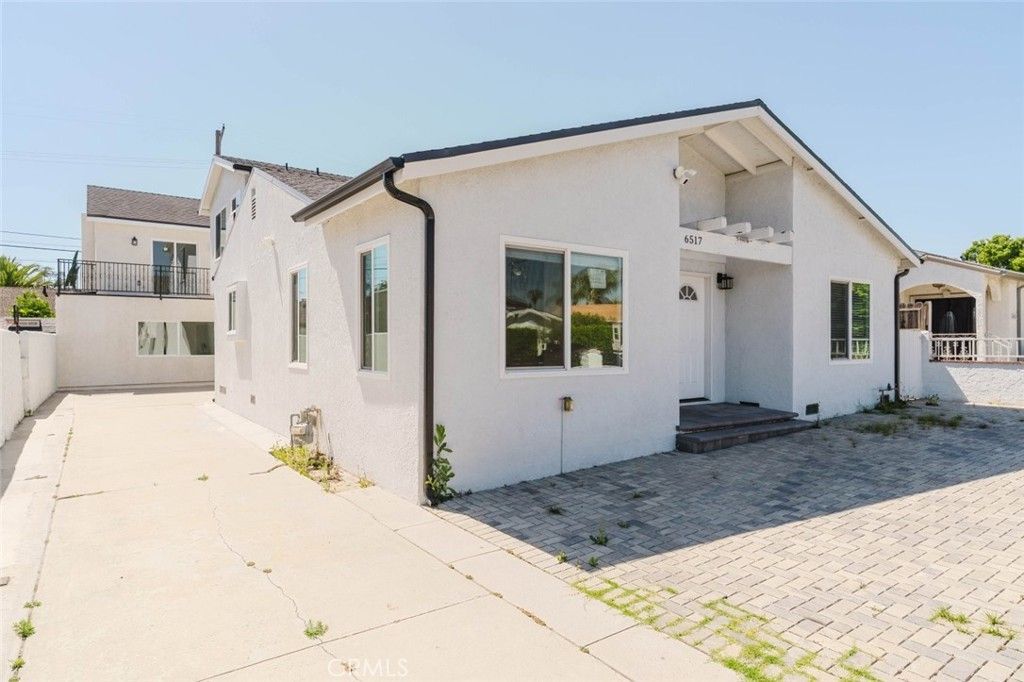 6517 Bellaire Avenue, North Hollywood