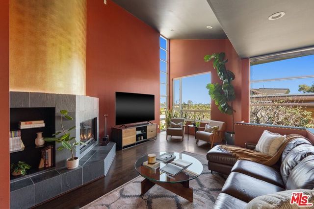 650 Pacific Street # 8, Santa Monica