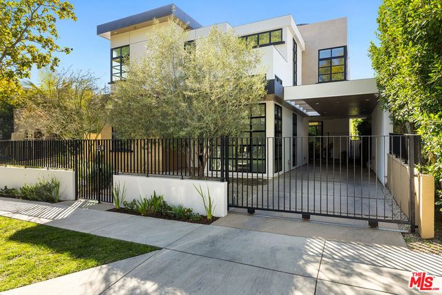 8732 Rangely Avenue, West Hollywood