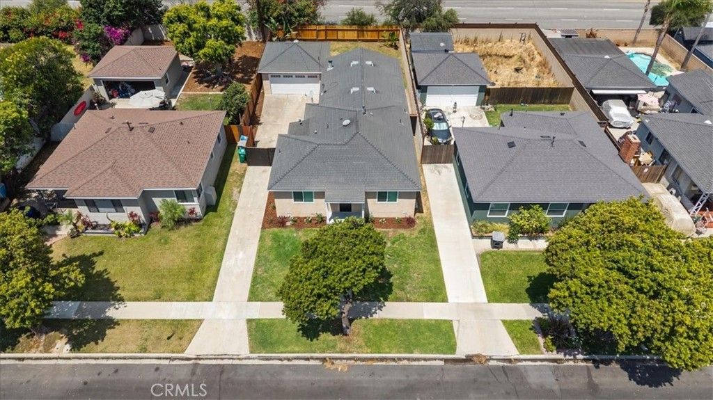 2409 Pepperwood Avenue, Long Beach