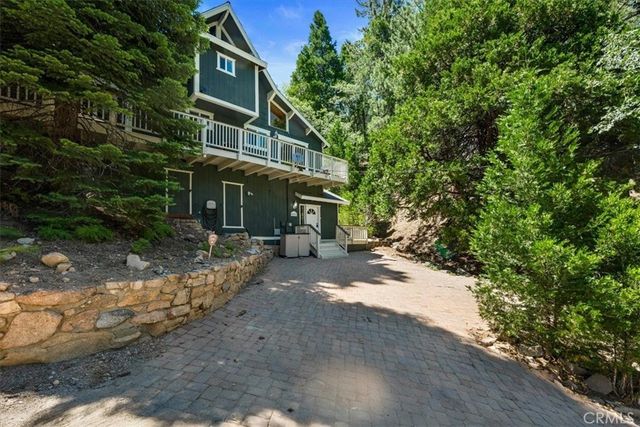 30942 Old City Creek, Running Springs