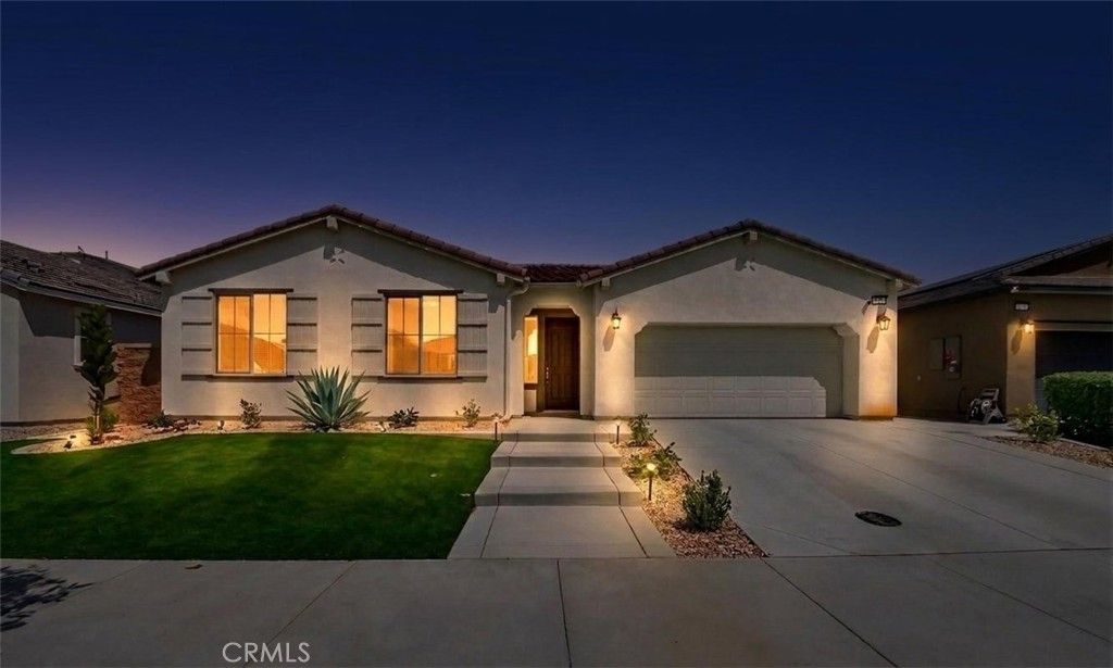 9521 Venetian, Jurupa Valley