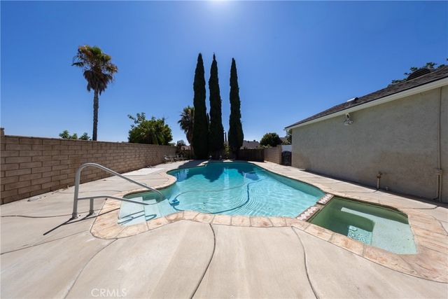 2073 S Lincoln, Corona