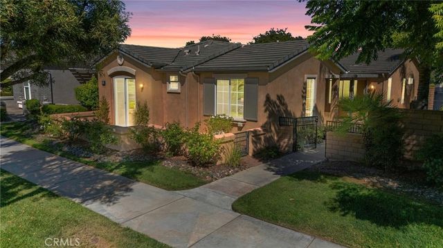 196 Four Seasons Boulevard, Hemet