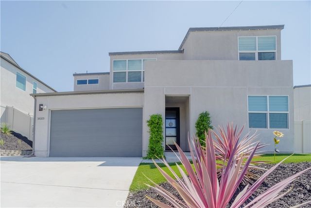 35323 Orchard Trail, Fallbrook
