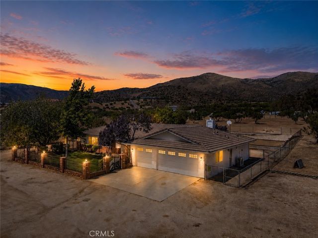 2727 Sache Street, Acton