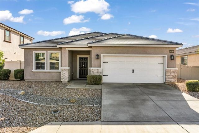 16604 Desert Lily, Victorville
