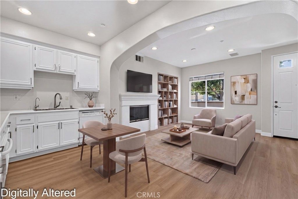 90 Topaz, Irvine