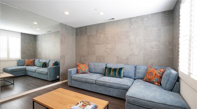 181 E Commercial, San Dimas