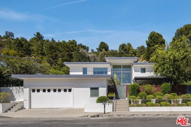 2536 Pesquera Drive, Los Angeles