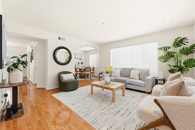 1097 S Marguerita # C, Alhambra