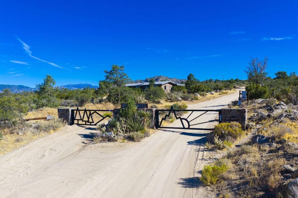 70041 Linda Vista Road, Mountain Center