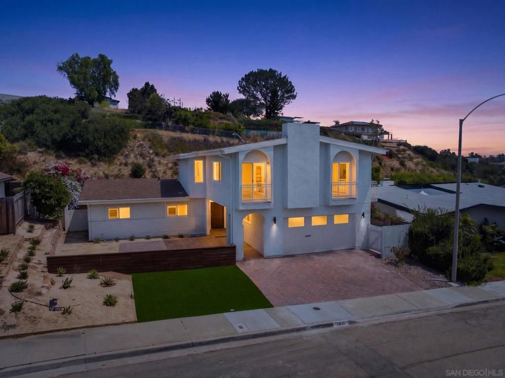3855 Southview, San Diego