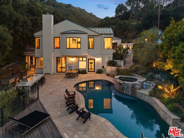 28222 Via Acero Street, Malibu